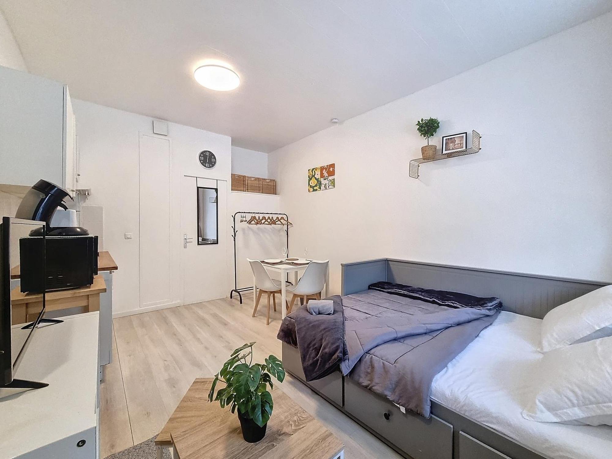 Budget Studio Proche Lac 塞夫里耶 外观 照片